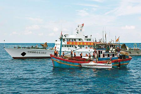 越南渔船非法进入西沙海域侵渔 冲撞我海警船后沉没