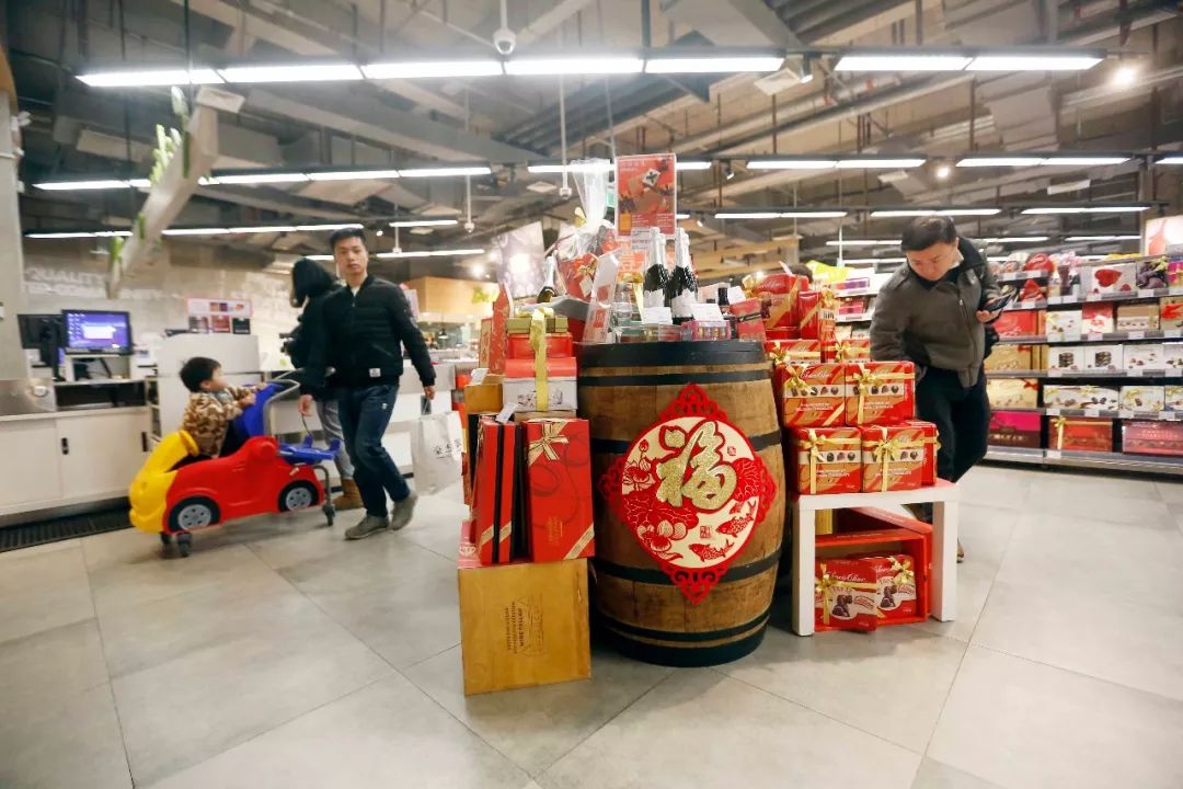 林毅夫:要保护家庭保障消费 发消费券比发现金更有效