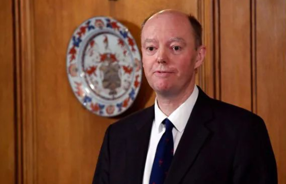 承认了！英国首席医学官：抗疫策略失误