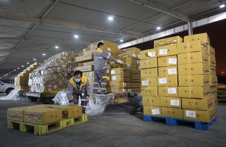 美媒：这场疫情物资争夺战，穷国被富国挤得靠边站