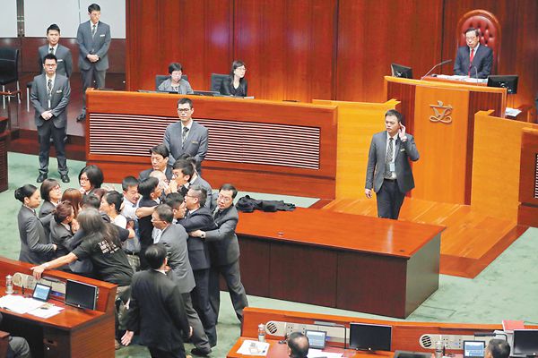 香港立法会主席梁君彦：对仍未选出内会主席深感失望