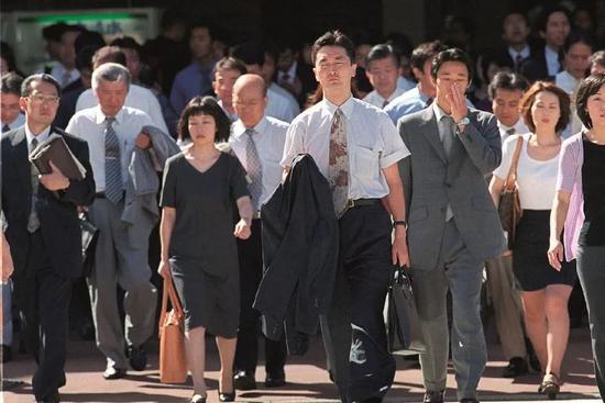 日本政府鼓励日企撤离中国真相