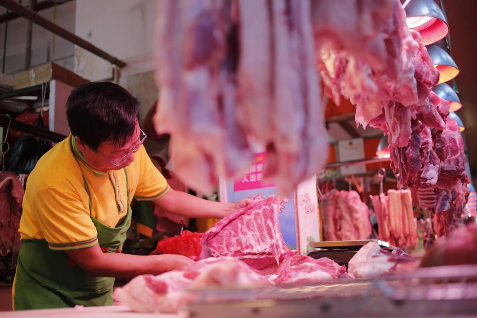 全球大型猪肉厂接连关停 中国猪肉产销缺口或扩大33%