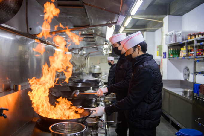 湖南餐饮企业各出新招助推复产 超九成已复工