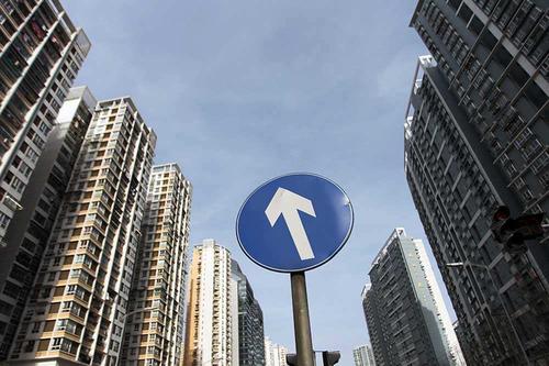 成都楼市高烧难退：超4万人抢786套房创年内记录