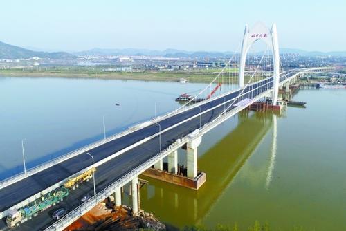 湘潭昭华大桥及白云路通车 长株潭三市更加连接融通
