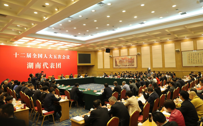 湖南代表团拟以集体名义提出两件建议