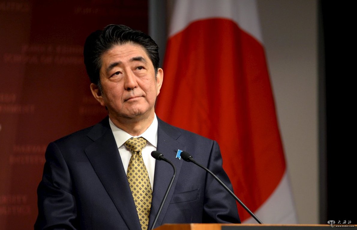 应对疫情不力支持率跌至不足3成 安倍或提前结束任期