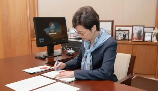 香港教育局：元旦、国庆及七一中小学须奏唱国歌