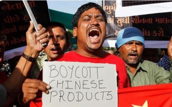 印度发生打砸中国商品行为 前总理呼吁降调民族主义