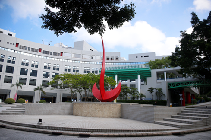 香港科大学生会拒移除＂港独＂海报 校方亲自出手撤下