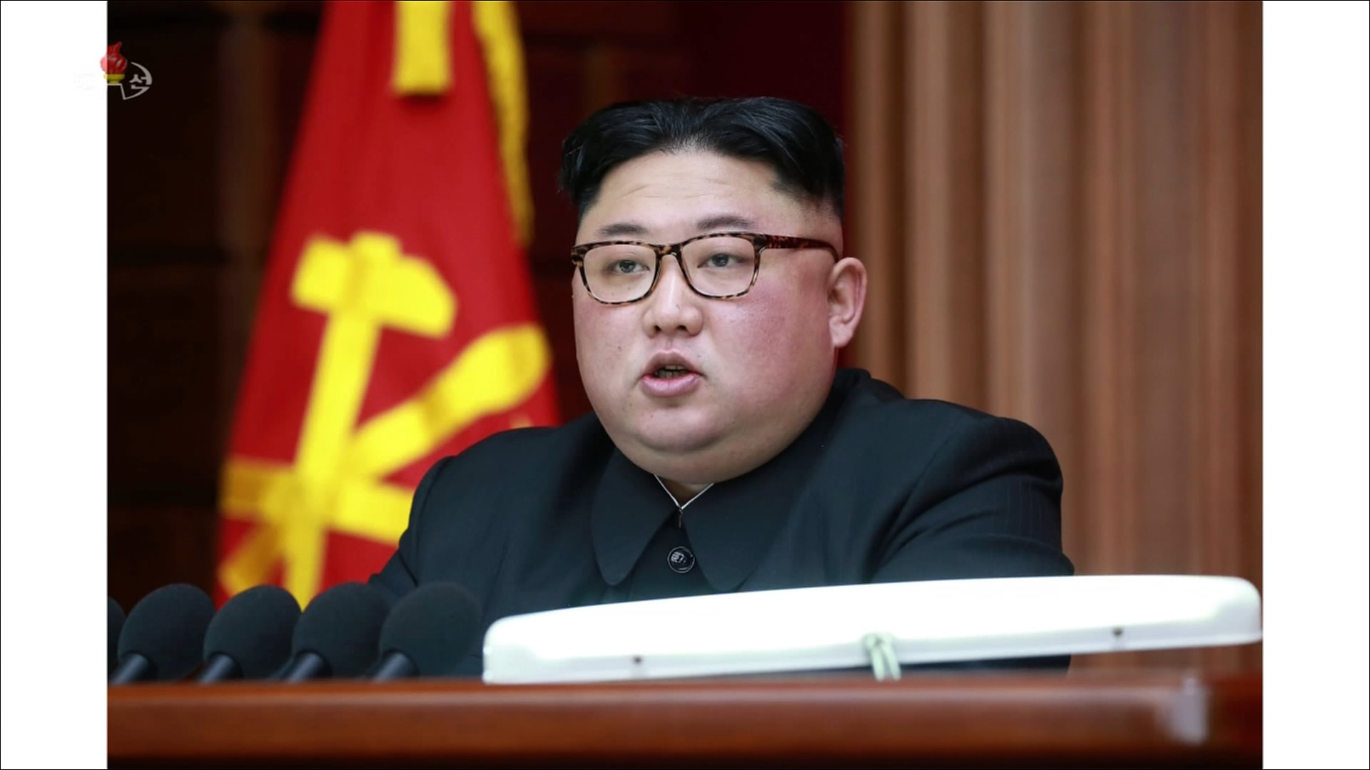 金正恩宣布暂缓对韩军事行动计划 朝媒删批韩文章