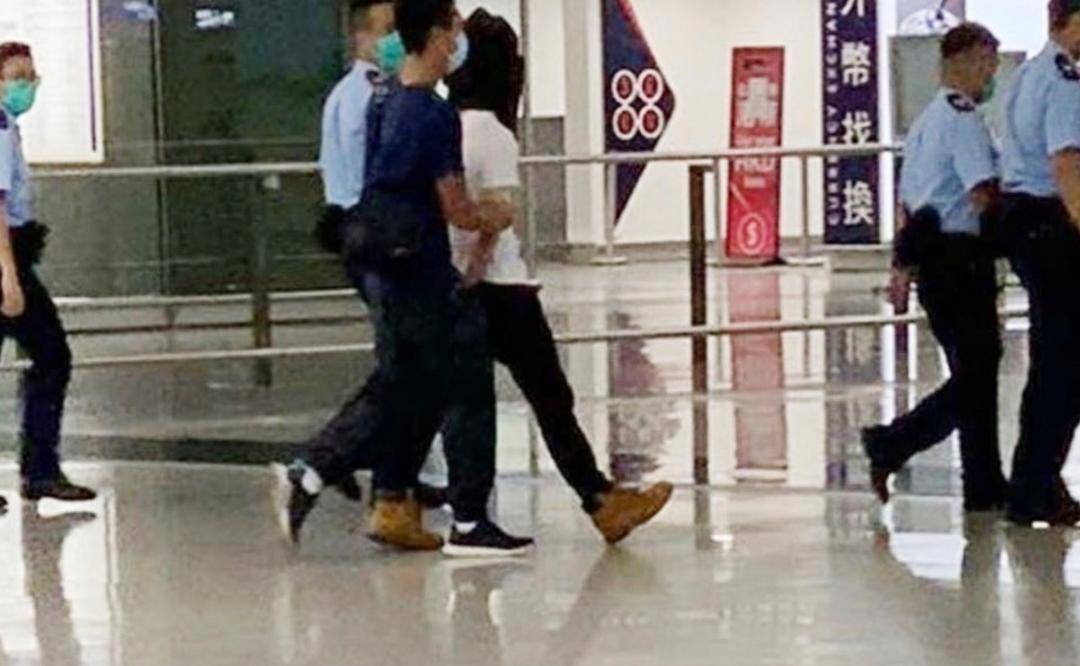 7人涉嫌帮他逃离香港，包括民航处空管主任！