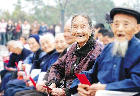 湖南省人社厅近日印发通知:退休人员基本养老金每月增加50元