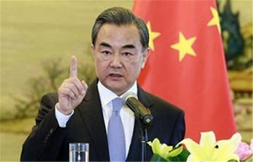 王毅痛斥美方：哪里还有大国应有的样子，已失去理智