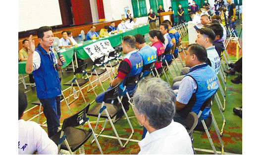 台军&ldquo;阿帕奇&rdquo;计划进驻台东机场，民众强力反对