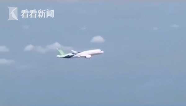 C919试飞画面公开！90度侧飞 驾驶舱全面展示