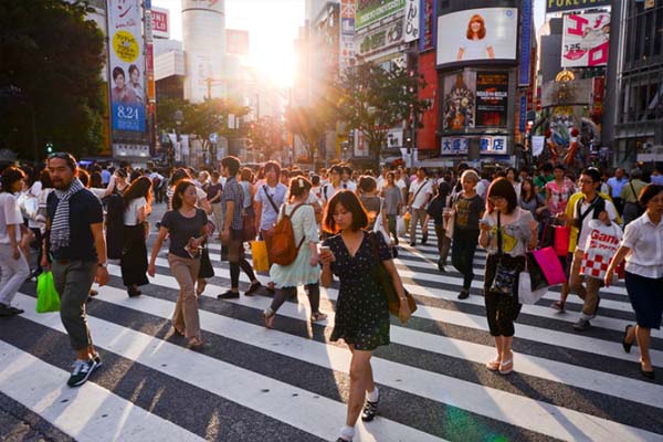 创纪录！日本人口去年减少50多万