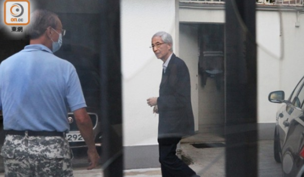 港媒:获保释后两度与反对派见面 黎智英又密会李柱铭