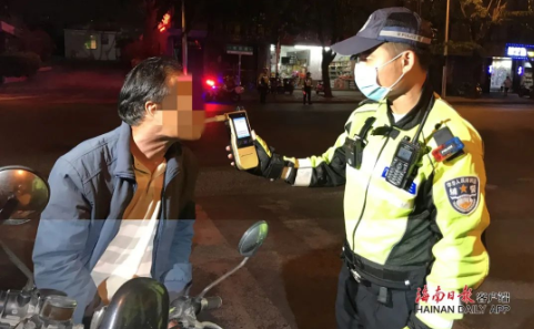 男子醉驾撞路灯杆死亡 家属起诉:&ldquo;没路灯就不会死&rdquo;