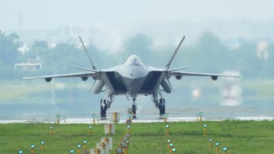 台湾F-16V匹敌歼-20？ 专家：夸大其词 缺乏基本常识