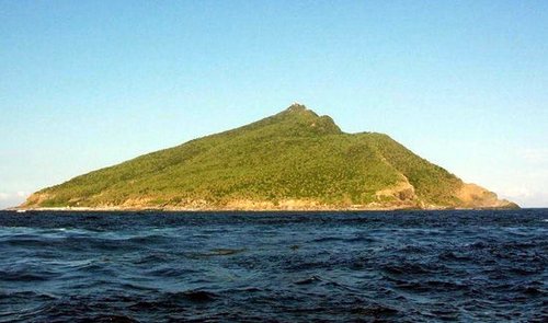 日媒:日防卫大臣担心刺激中国 放弃从钓鱼岛上空视察
