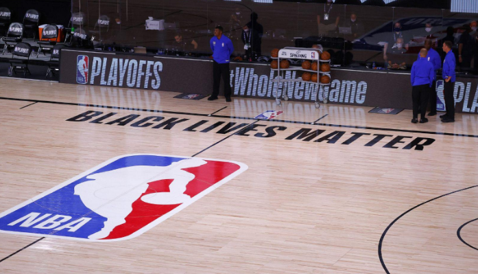 NBA决定恢复比赛 乔丹成为改变詹姆斯想法的关键人物