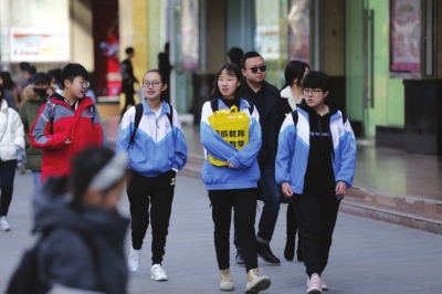 长沙今秋中小学收费标准出炉 义务教育阶段这些费用免收