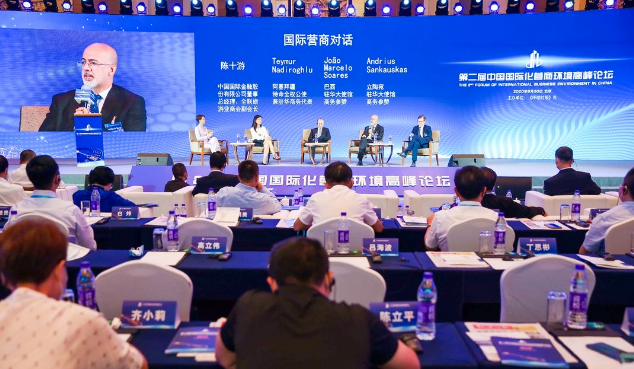 中美脱钩？黄奇帆：没企业会跟发疯的政府玩短命游戏