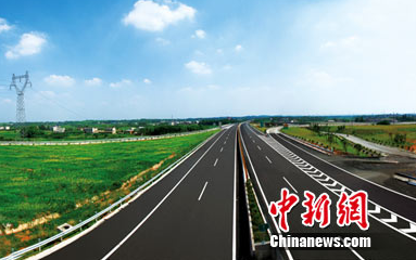 长株高速累计车流破亿台次 通车10年来加速长株潭交通一体化