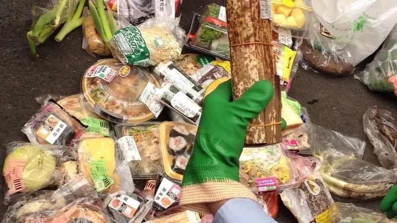 每人每天丢掉一碗饭 日本居然是个食品浪费大国！