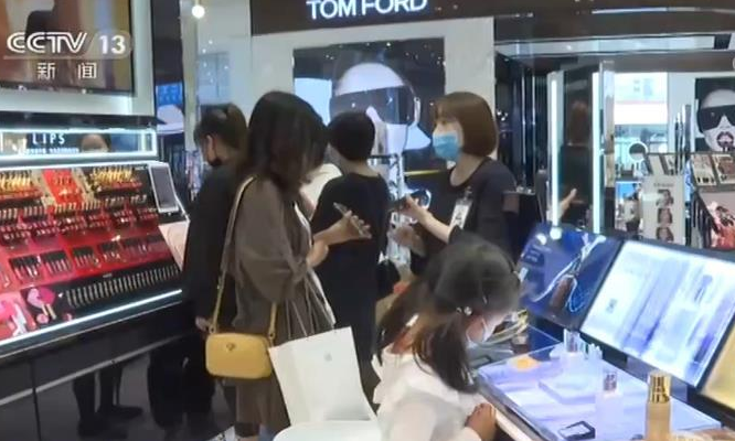 中国银联：&ldquo;十一&rdquo;前7天假期消费金额达到2.16万亿元