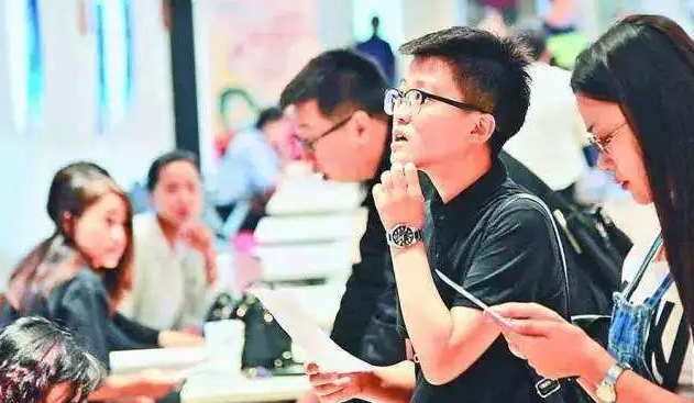每签一人补贴5000元 上海黄浦发文促进这些群体就业