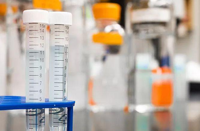 研究显示：新冠抗体水平在夏季英国人群中迅速下降