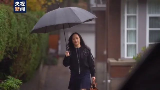 孟晚舟飞机在加落地前，加联邦警察开会设套