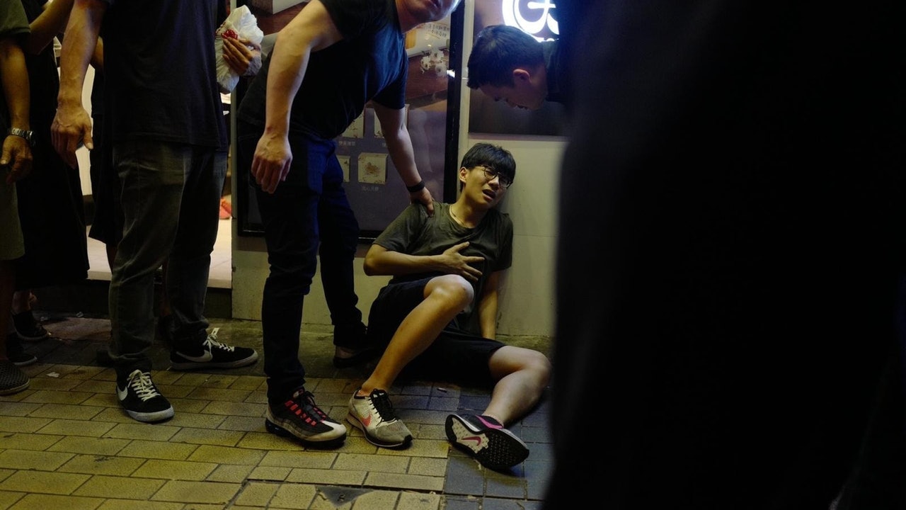 港媒：乱港分子方仲贤被捕 涉藏攻击性武器
