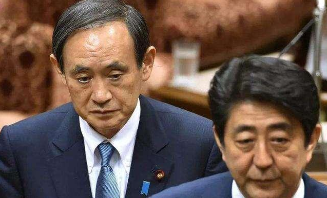 安倍晋三丑闻频爆 日媒：可能与菅义伟有关