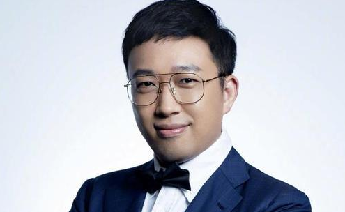 于正发文向琼瑶道歉 称对方是他从小到大的偶像