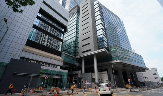 香港警员协会:对比美国会骚乱处置 香港警队克制专业