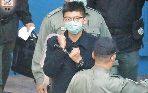 黄之锋自曝升级为甲级犯 服刑期间仍不忘卖惨揽钱