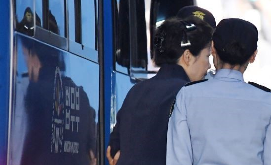 朴槿惠收到巨额罚款单：一个月交1亿人民币 否则3年苦役