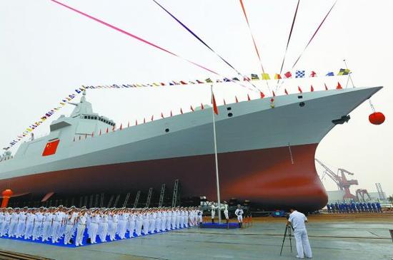 中国首艘万吨级驱逐舰赴日本海训练 专家：别大惊小怪
