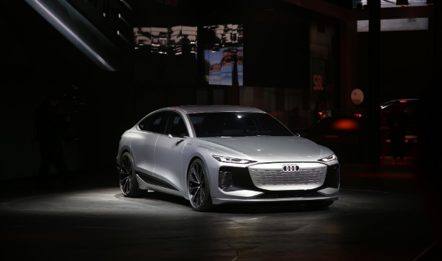 2021上海车展：奥迪A6 e-tron概念车全球首发