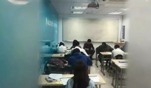 中央深改委:对与学校勾连牟利等培训机构要严处
