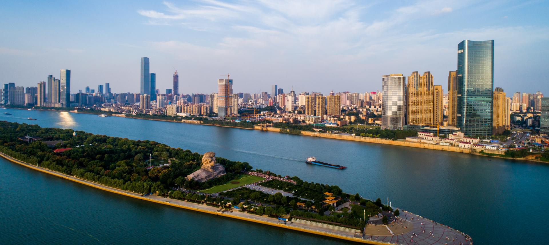 长沙常住人口为10047914人 市区人口占全市常住人口比重为59.52%