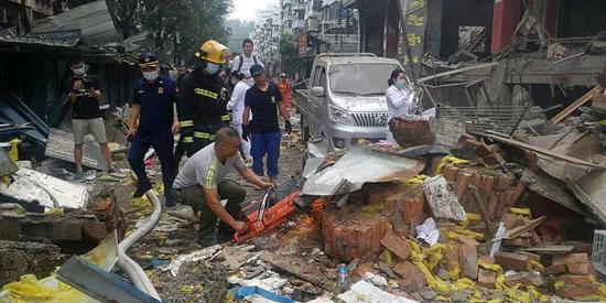 湖北十堰爆炸事故已致11人死亡 37人重伤