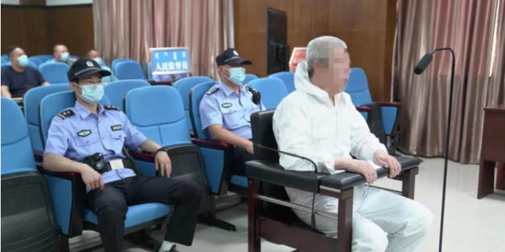 被控巨额财产来源不明 内蒙古两名&ldquo;涉煤&rdquo;官员受审