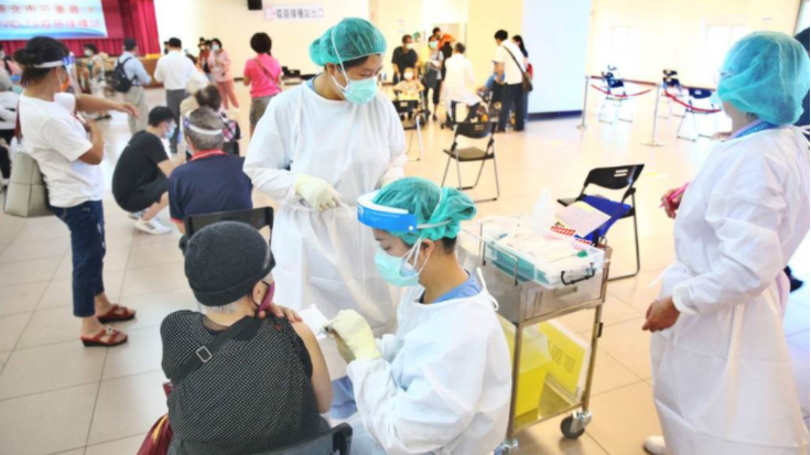 台湾传出62人接种阿斯利康疫苗后猝死 台医生曝：台当局公布的资料却越来越少