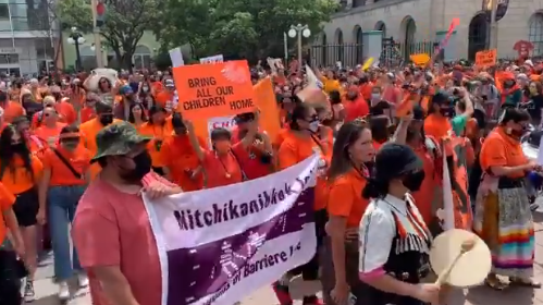 &ldquo;加拿大，可耻&rdquo;！加拿大国庆节变成抗议种族灭绝日