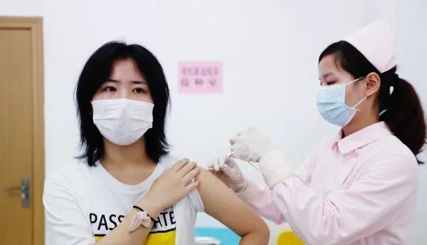 全国多地紧急通知：未接种新冠疫苗人员将影响出行